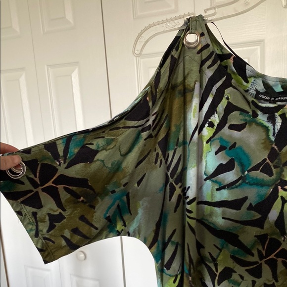 Cable & Gauge Women's Top - Green and Black- Cold Shoulder Style - Picture 4 of 4